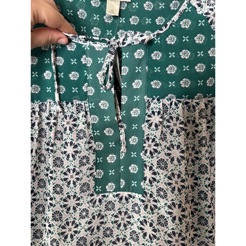 LOFT Outlet Floral Medallion Mixed Print Blouse Green White - Picture 3 of 7